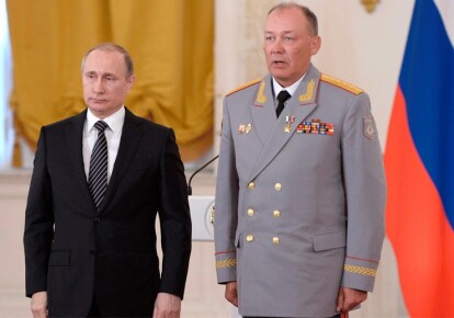 Президент РФ Владимир Путин и генерал-полковник Александр Дворников. Фото: ussurmedia.ru
