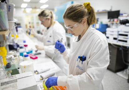 Вакцина против COVID-19, разрабатываемая в Австралии, не вызывает побочных эффектов / University of Queensland, Australia