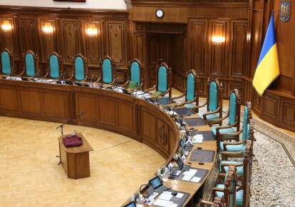 В зале Конституционного суда