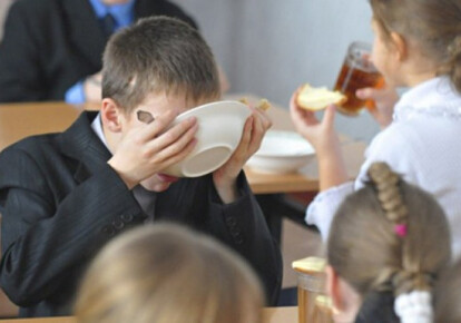 У Росії почастішали випадки голодної непритомності у школярів. Фото: ptzgovorit.ru