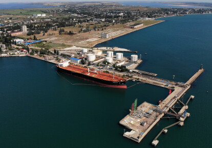 Нефтяной танкер Wisdom Venture доставил первую партию нефти из США в порт Одессы. Фото: Getty Images