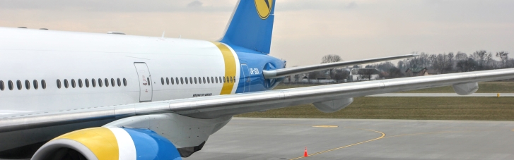 МАУ отримала попередження про припинення страхування польотів над Україною