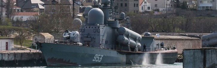 Клеймо пиратства. Почему России приходится пилить "отжатые" в Крыму украинские корабли