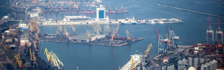 Україна відкрила тимчасові коридори для торговельних суден, попри міни та загрозу обстрілів