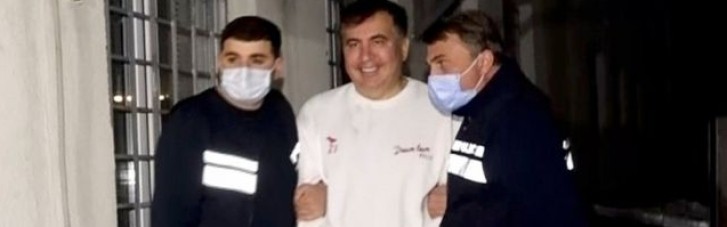 В Тбилиси суд отменил арест Саакашвили по одному из уголовных дел