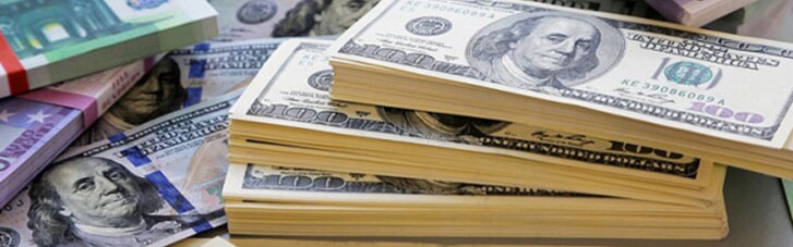 Курс валют на 22 сентября: НБУ "зацементировал" доллар