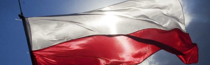 У Варшаві "анексують"  посольство Росії: за допомогою "референдума" (ФОТО, ВІДЕО)
