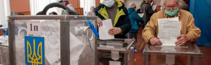 Парадокс децентралізації. Чому українці готові голосувати за феодалів-убивць
