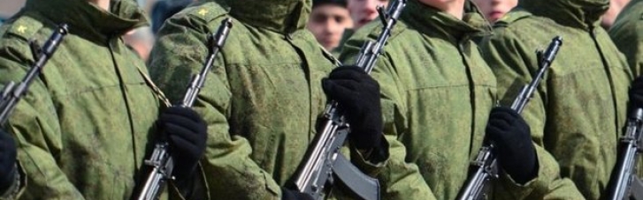 В прикордонній області РФ озброєний строковик втік із частини