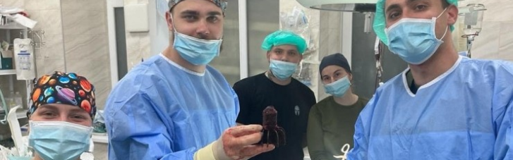 Врятували ногу: медики витягли з тіла захисника хвостовик міни (ФОТО)