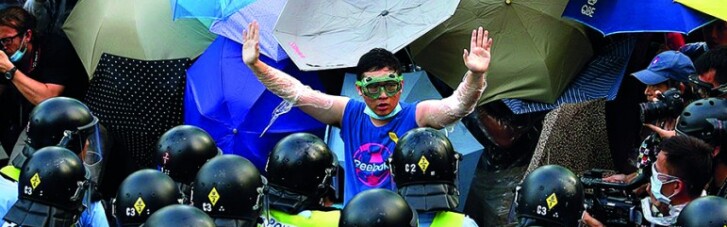 Гонконг не простил  Китаю кризиса