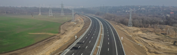 За 2 года "Большая стройка" восстановит в Днепропетровской области 557 км дорог, — Мининфраструктуры