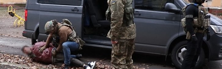Искал позиции ВСУ в Краматорске через оптический прицел: задержан вражеский информатор (ФОТО)