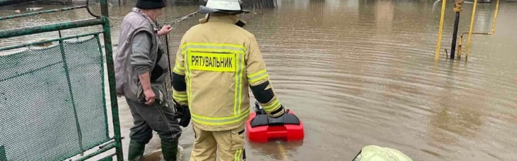 Рождество на Закарпатье: От паводка пришлось спасать сотни семей