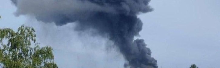 У Брянській області спалахнув склад на заводі: У регіоні оголошено збір силовиків