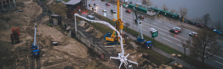 Простаивал 10 лет: "Большая стройка" Зеленского в режиме 24/7 достраивает Дарницкий мост в Киеве