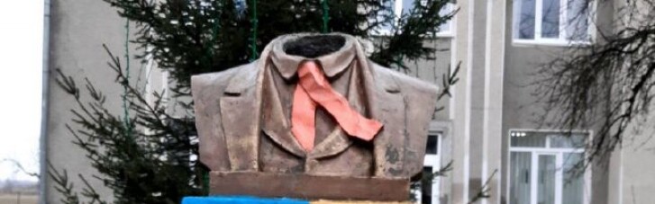 На Прикарпатті обезголовили пам'ятник Шевченкові (ФОТО)