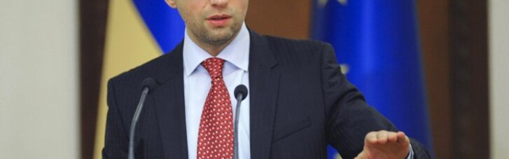 Почему Яценюк не хочет брать деньги у ЕС