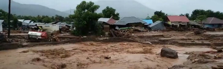 Наводнение в Индонезии и Восточном Тиморе унесло жизни более 40 человек