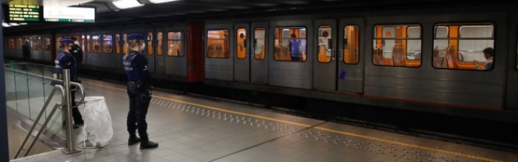 В Брюсселе мужчина толкнул женщину под поезд: нападавшего задержали (ВИДЕО)