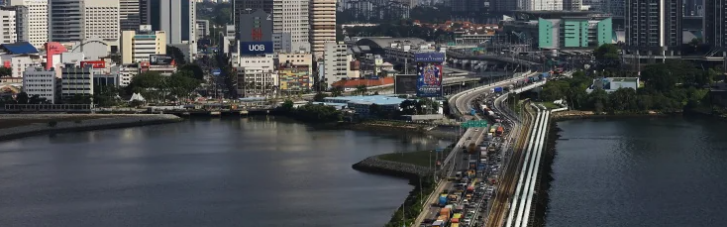 Боротьба зі скаженим трафіком: У Сінгапурі спеціальний сертифікат на право володіти авто вже коштує понад $100 тисяч