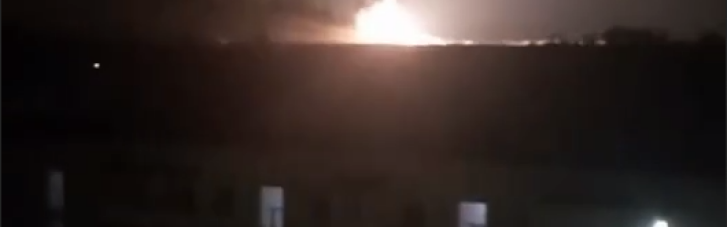 У Криму на військовому аеродромі Джанкой прогриміли вибухи, спалахнула пожежа