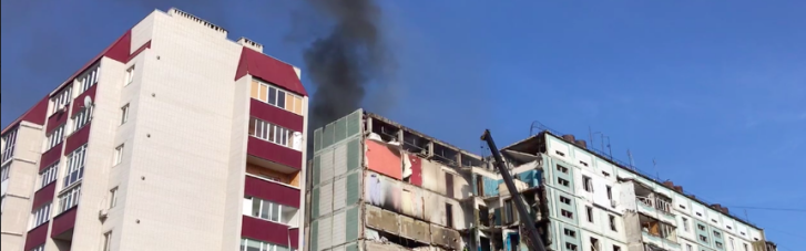 В Умани во время разбора завалов разрушенной многоэтажки вспыхнул пожар (ФОТО)
