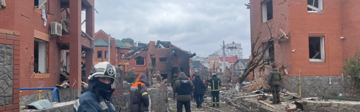 Окупанти вдарили авіацією по Білій Церкві: зруйновані будинки, є потерпілі (ФОТО, ВІДЕО)