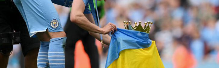 Слезы и флаг Украины: "Ман Сити" Зинченко стал чемпионом Англии