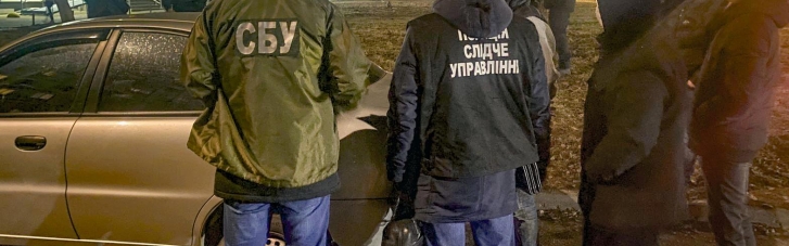 В Черновцах задержали мужчину, который хотел продать гранатомет (ФОТО)