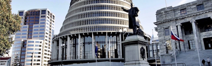 Нефть, водка и Абрамов: Новая Зеландия расширила санкции против России