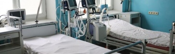 Подхватили сальмонеллез: Во Львове сразу 26 человек оказались на больничных койках после посещения ресторана