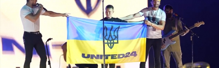 В Варшаве во время концерта группа Imagine Dragons пригласила на сцену 14-летнего героя клипа из Николаевщины (ВИДЕО)