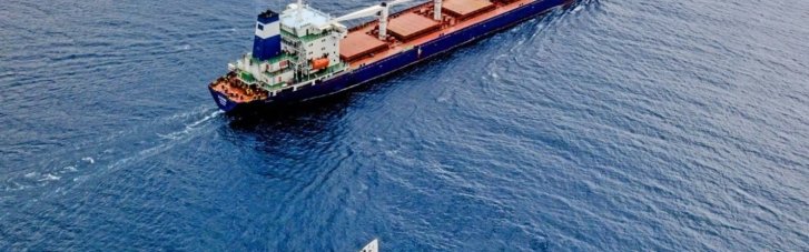 Шло из России: в Черном море затонуло турецкое грузовое судно
