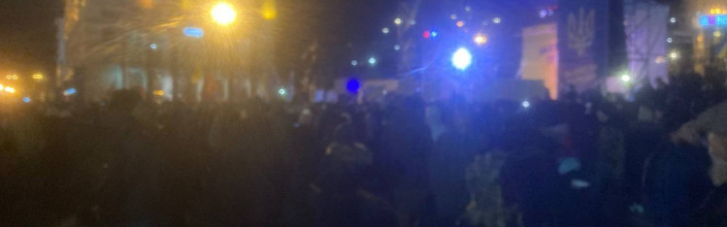 "Останови переворот": на Майдане протестуют против Зеленского (ФОТО)