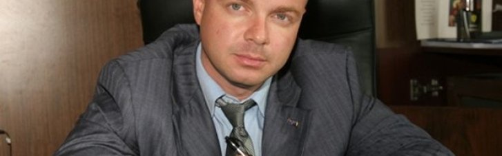 На фото директора коммунального предприятия в Одессе "зафотошопили" часы