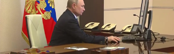 Без єдиного "кліку": Кремль показав, як Путін "голосує онлайн" на виборах (ВІДЕО)