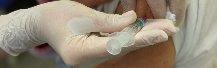 Польша даст Украине миллион COVID-вакцин