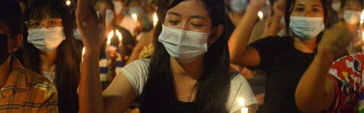 Новые протесты в Мьянме: семь человек погибли, люди вышли со свечами (ФОТО)