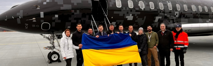 Командир екіпажу SpaceX привіз зі США допомогу для українських військових (ФОТО)