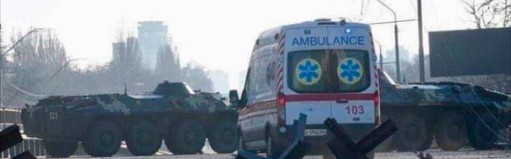 У Харкові авто "швидкої допомоги" потрапило під обстріл, поранено фельдшера