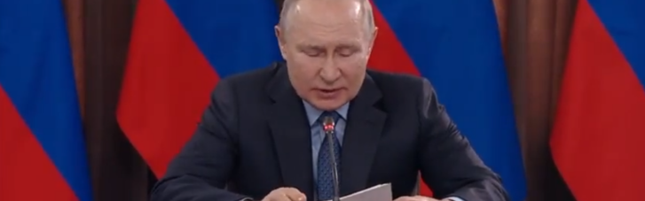 Путін поговорив про "імпортозаміщення" у Росії в мікрофон від німецького бренду (ВІДЕО)
