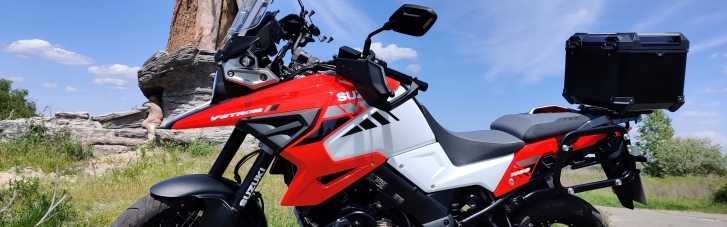 Универсальный солдат. Почему Suzuki V-Strom 1050 XT станет идеальным мотоциклом и в городе, и на бездорожье