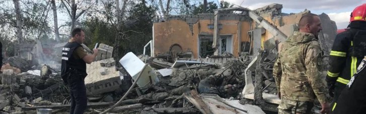 Удар по селу Гроза на Харківщині: правоохоронці підозрюють у наведенні ракети двох братів