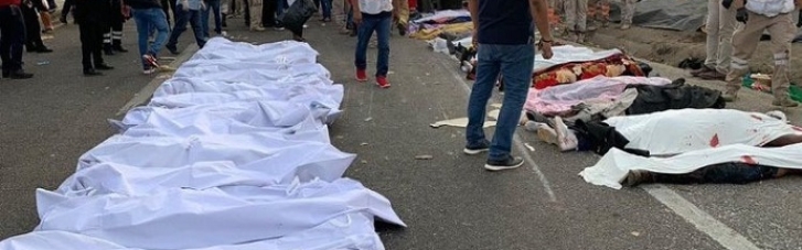 В результате аварии грузовика с мигрантами в Мексике погибли 53 человека