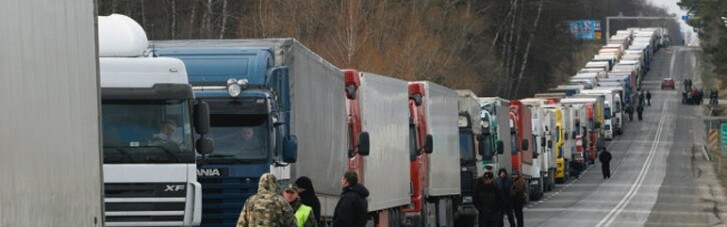Украина и Россия договорились о режиме "еду домой" для дальнобойщиков