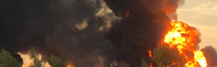 Россияне разбомбили нефтебазу на Днепропетровщине и обстреляли ракетами Николаев: ситуация в регионах (ФОТО)