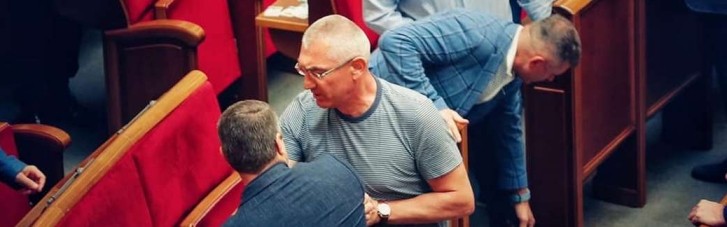 Нардеп Ивченко в зале ВРУ бросился с кулаками на своего коллегу Сольского (ФОТО)