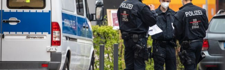 Аэропорт Гамбурга закрыли из-за вооруженного мужчины, захватившего в заложники двоих детей (ВИДЕО)