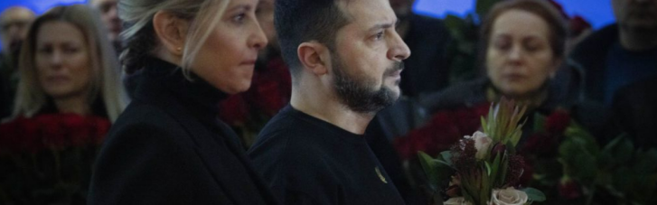 Зеленский с супругой пришли на церемонию прощания с руководством МВД (ВИДЕО)